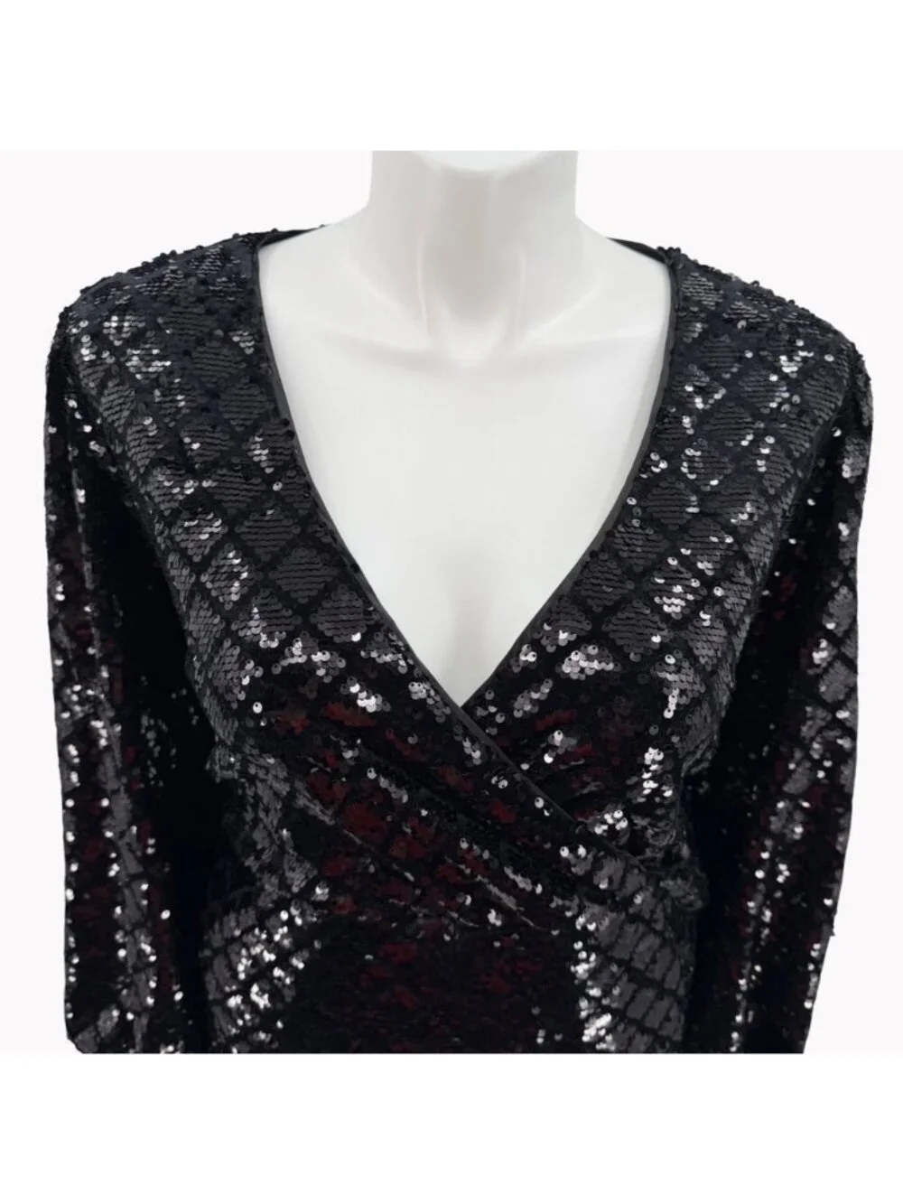 Torrid Black Sequin Surplice Mini Dress Size 22 Long Sleeve and Pockets New - Picture 3 of 12